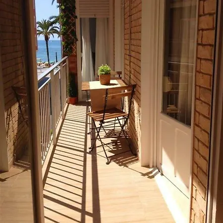 Rumoholidays Sea Views, Wifi In Calle Almudena